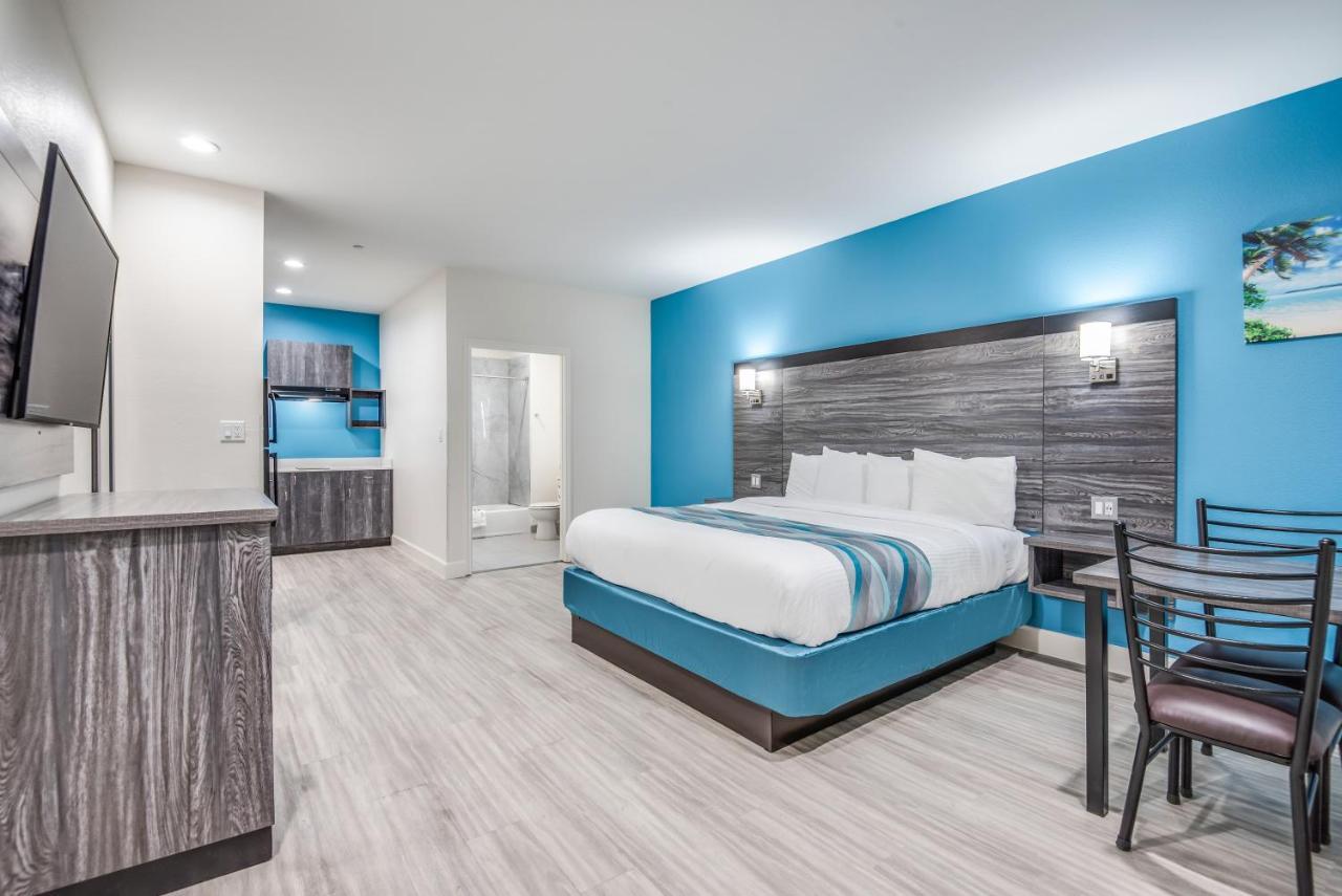 Americas Best Value Inn & Suites Houston At Hwy 6 Exterior photo