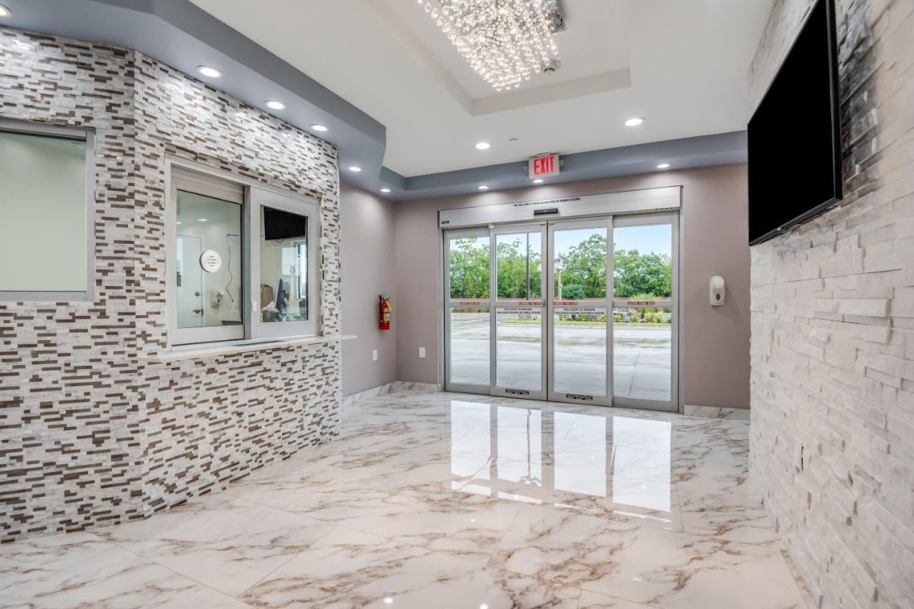 Americas Best Value Inn & Suites Houston At Hwy 6 Exterior photo